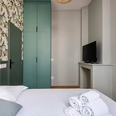 Le Croix-roussien Cute 1 Bedroom Fully Equipped Διαμέρισμα *
